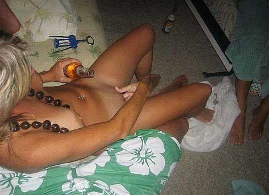 12P hot babes strip bare