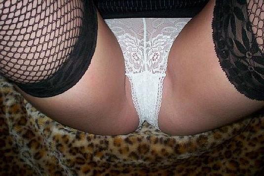 12P hot babes eating each other out