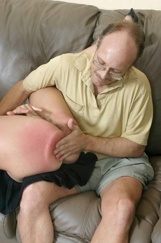 16P Amateur gets her ass spanked hard beeing naughty