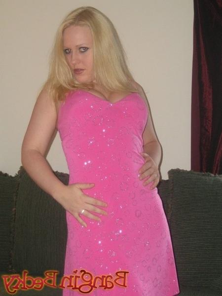 15P Becky spreads her legs and shows her sex hole