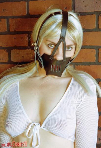 12P Platinum Blonde Wears Hannibal Lecter Mask While Bonded