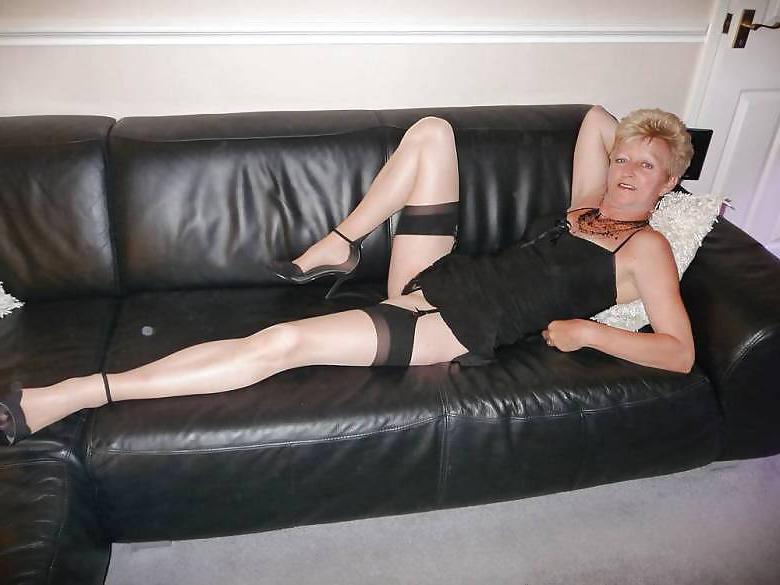 25P Mature milf 1