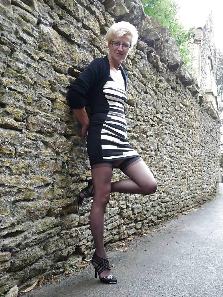 25P Mature milf 1