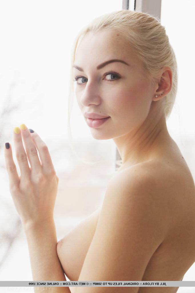 18P Blonde Ukraine model