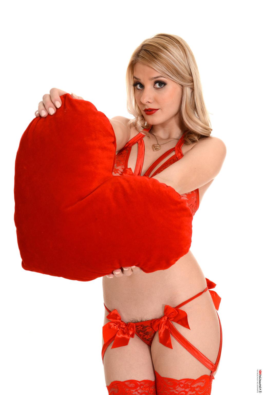 15P Anna Tatu Sweet Love
