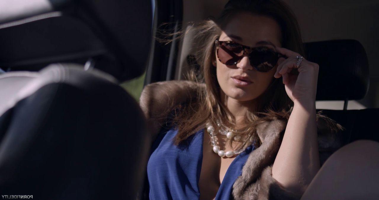 15P Dani Daniels seducing her hunky chauffeur