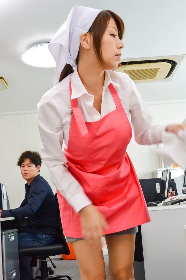 15P Japanese Chihiro Akino enjoys hard sex act at work