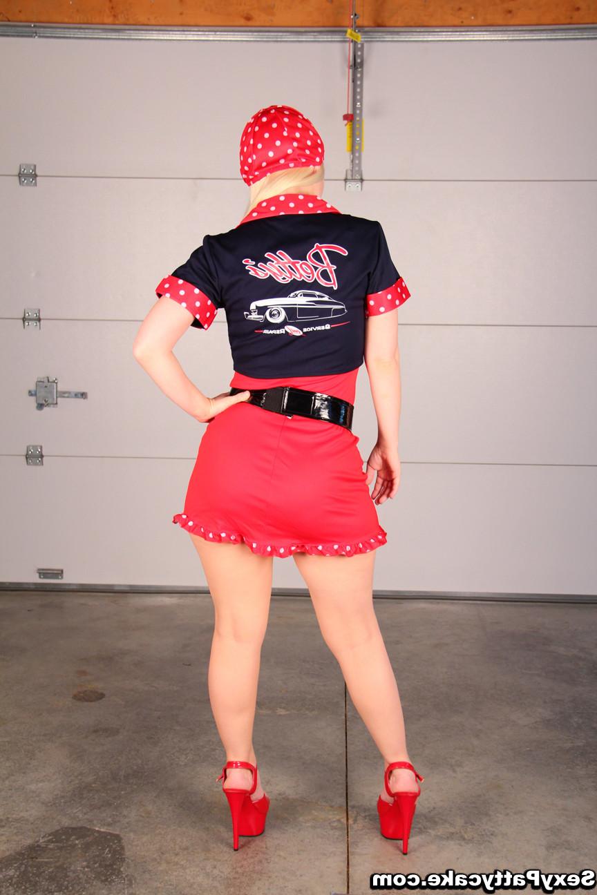 16P Pretty petite blonde takes off her sexy red clothes