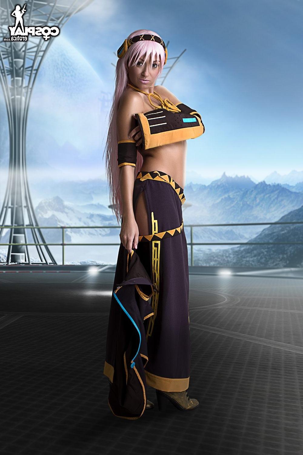 12P Cute teen cosplay