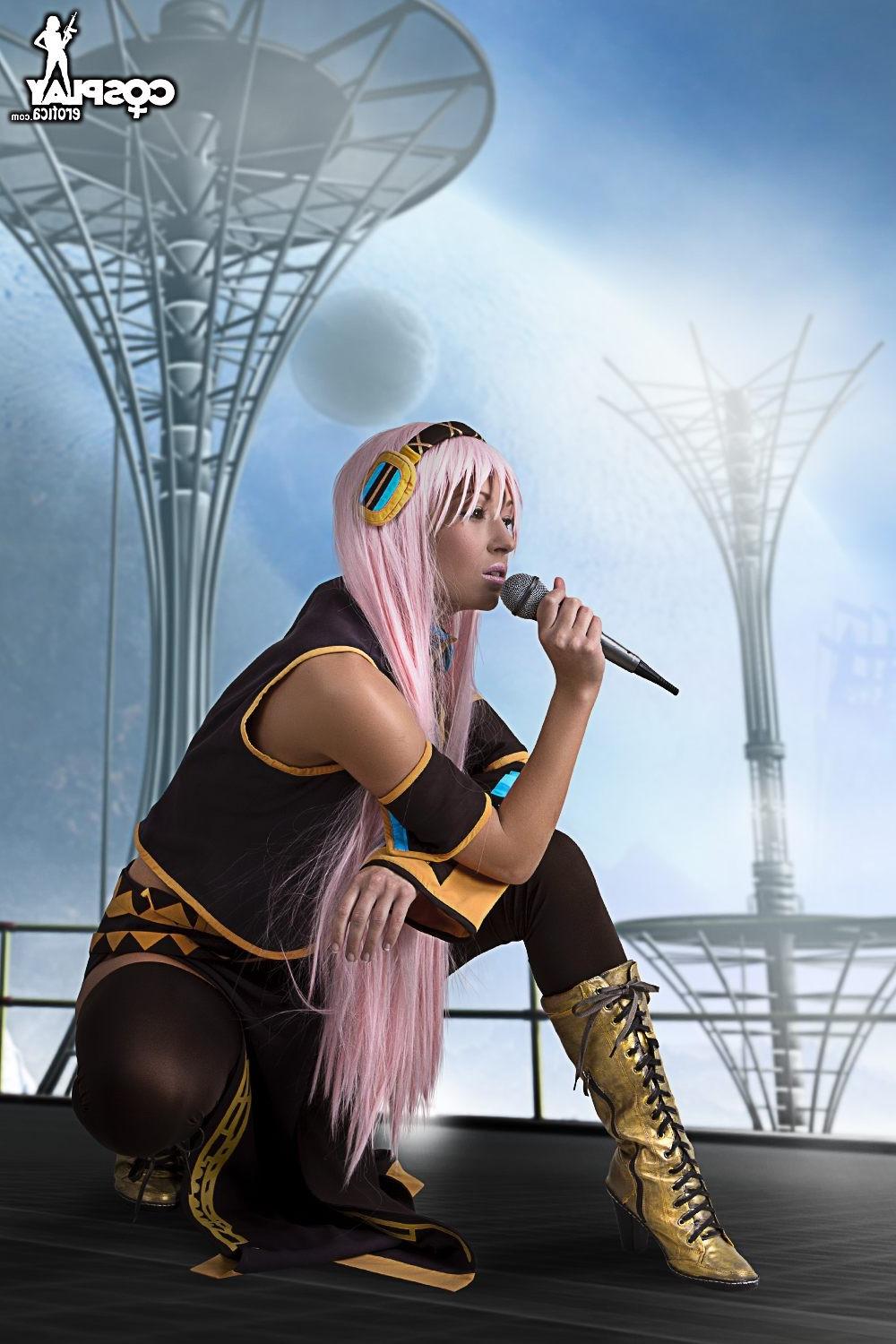 12P Cute teen cosplay