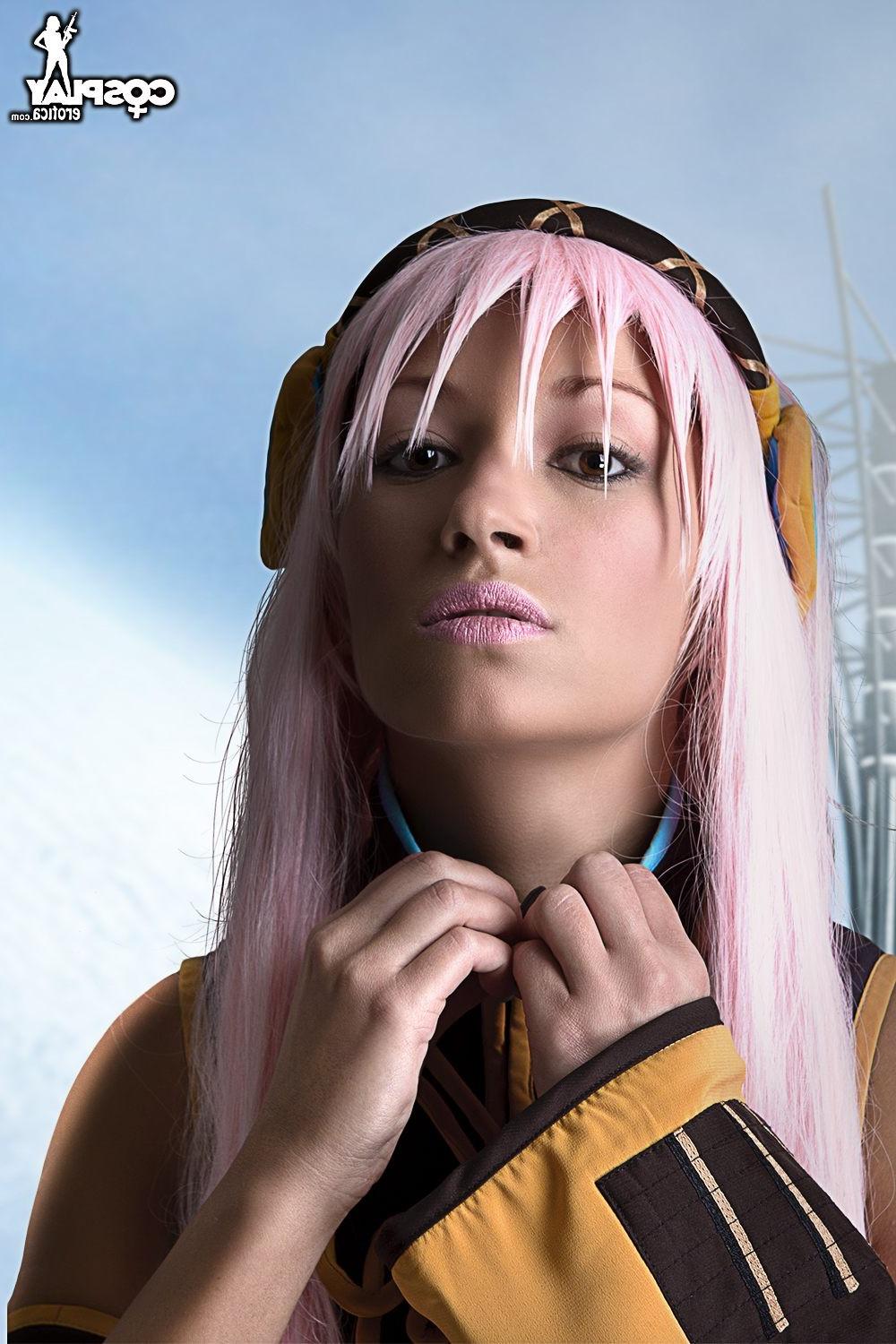 12P Cute teen cosplay