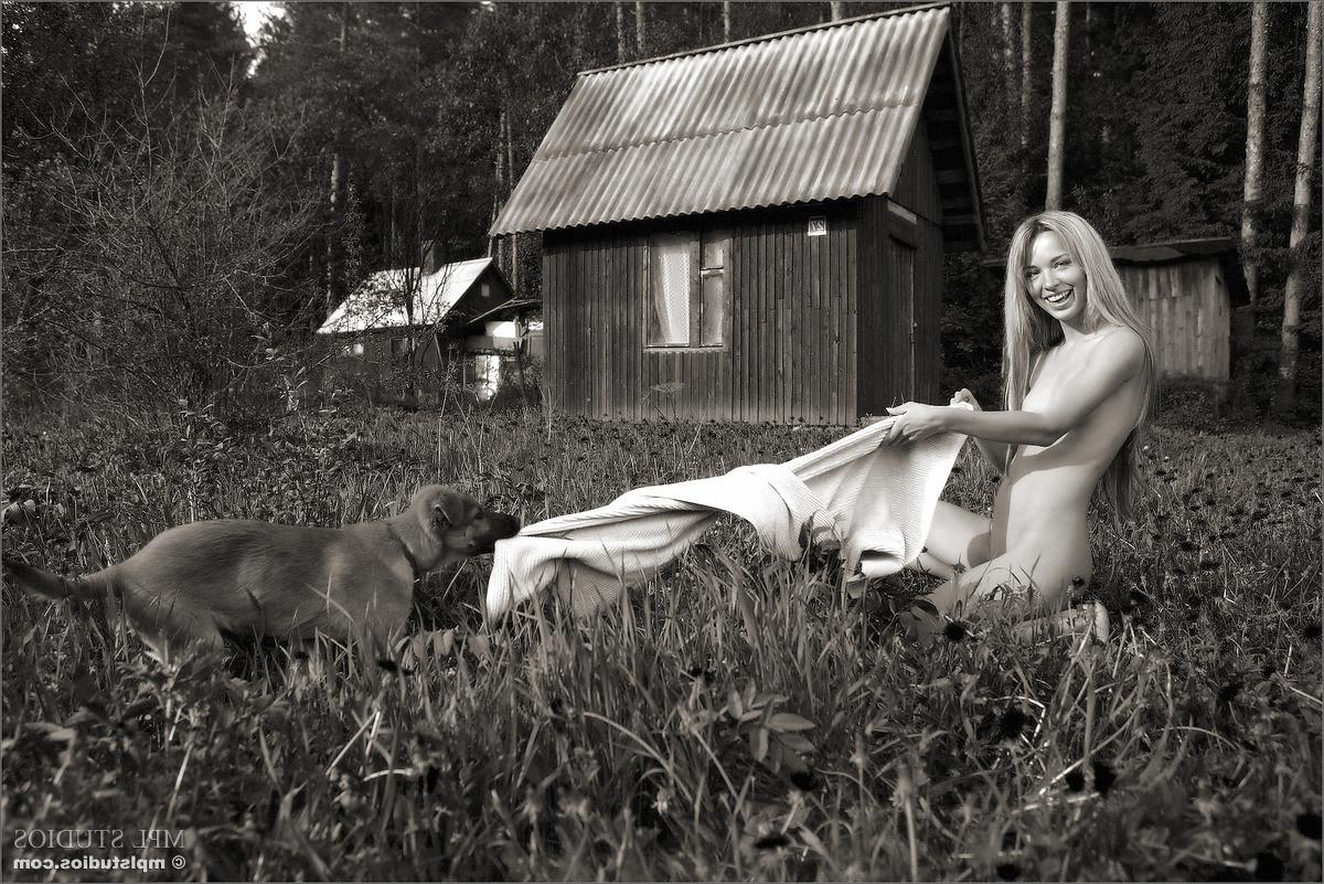 12P Gorgeous teenager shows off her lusciously sweet body