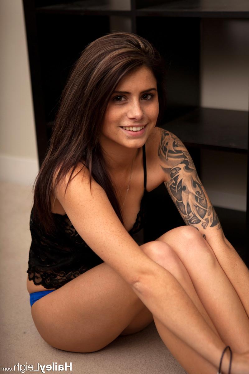15P Tattooed beauty in her lace top and blue panties