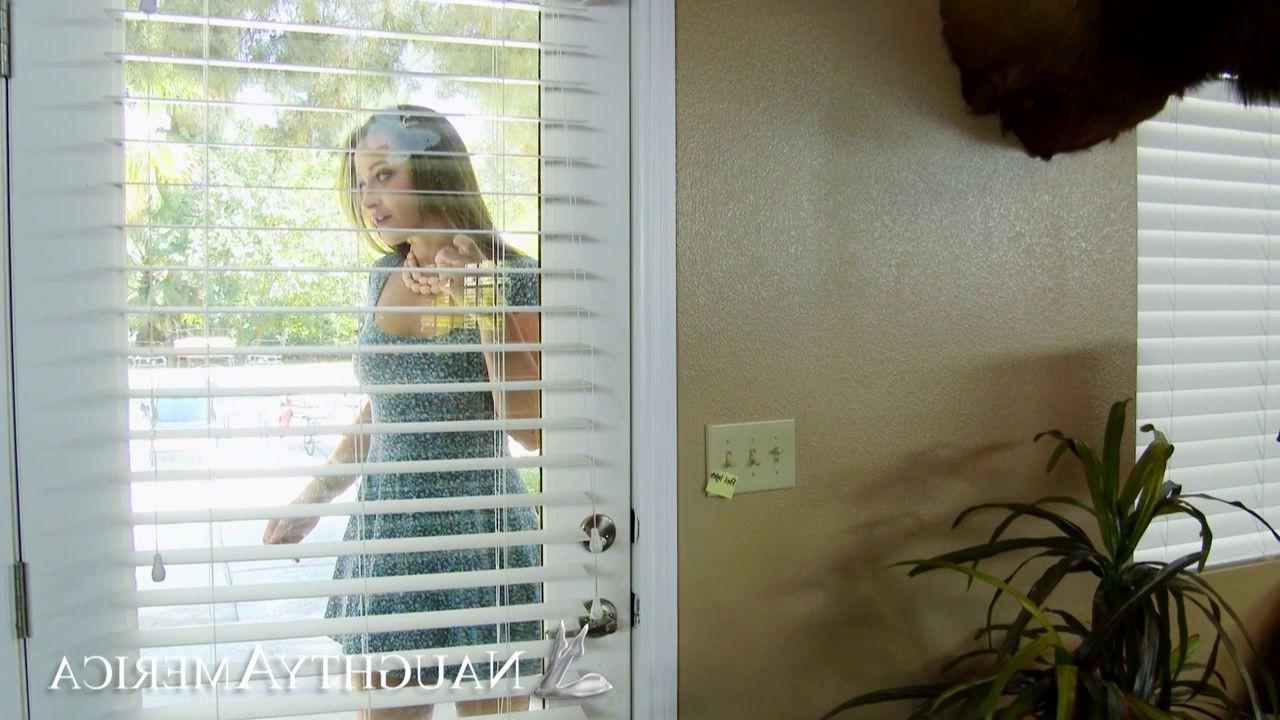 15P Dani Daniels seducing a married guy with ease
