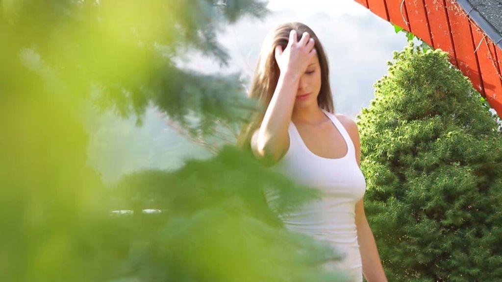 15P Lia Taylor has fun in her garden