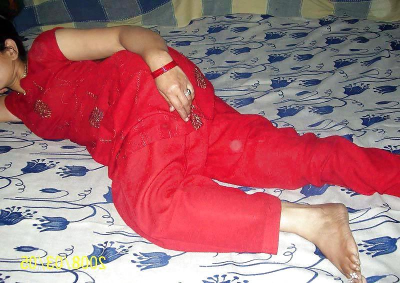 25P Sexy indian mature