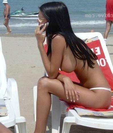 12P Sexy babes on the beach