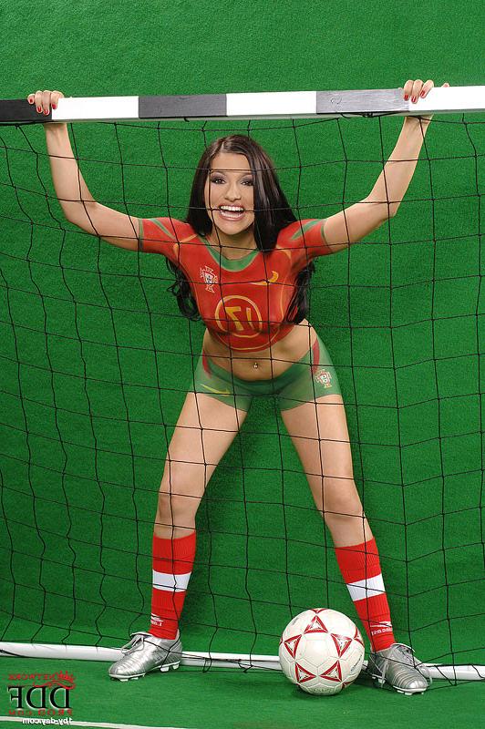 16P Tracy Miller sexy soccer girl posing for Portugal