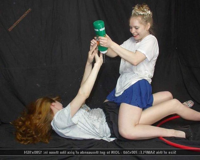 12P Bitchfight turns into wet t-shirt catfight