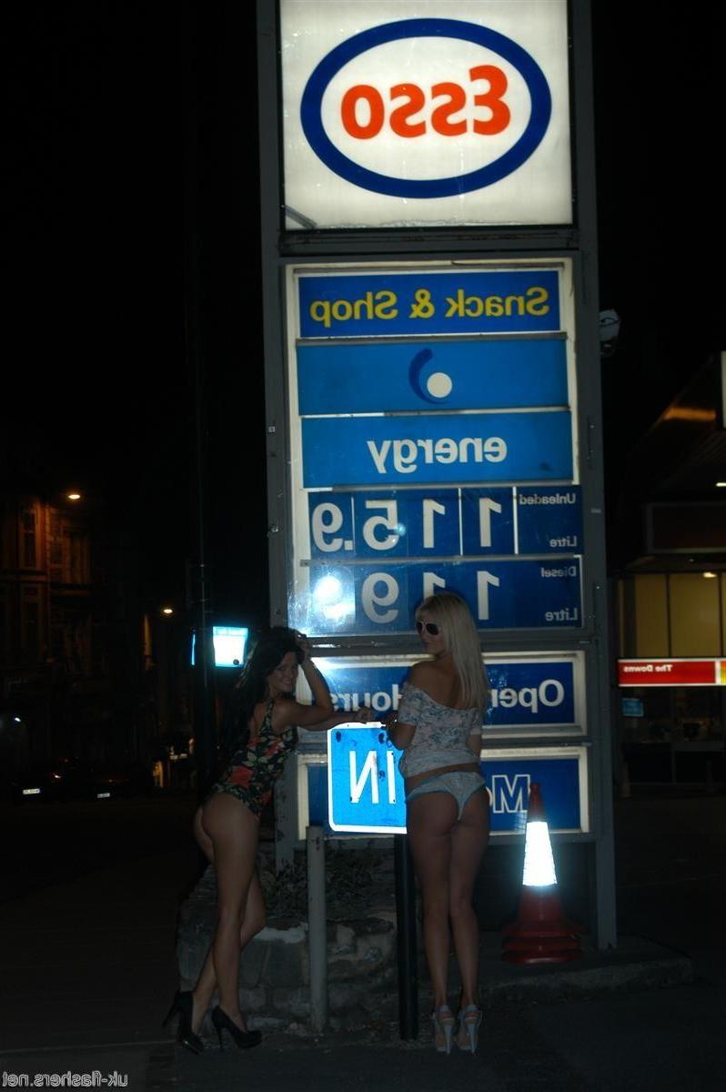 16P Two cute English babes Vanessa Walker and Nikki Hedger flashing from cars and nu
