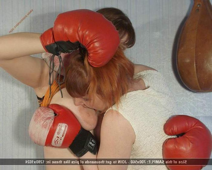 8P Amateur boxer smashed by more experienced opponent