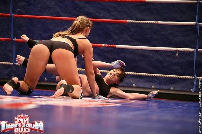 16P Jessika Lux dominant blonde in lesbian sex catfight with Bijou