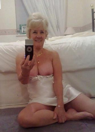 25P Smoking Hot Women 50yo+