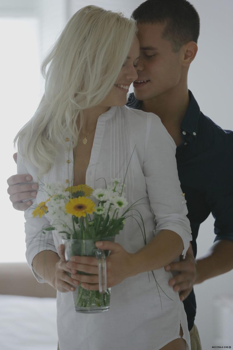 17P Gorgeous petite blond babe making love in passionate sex with creampie