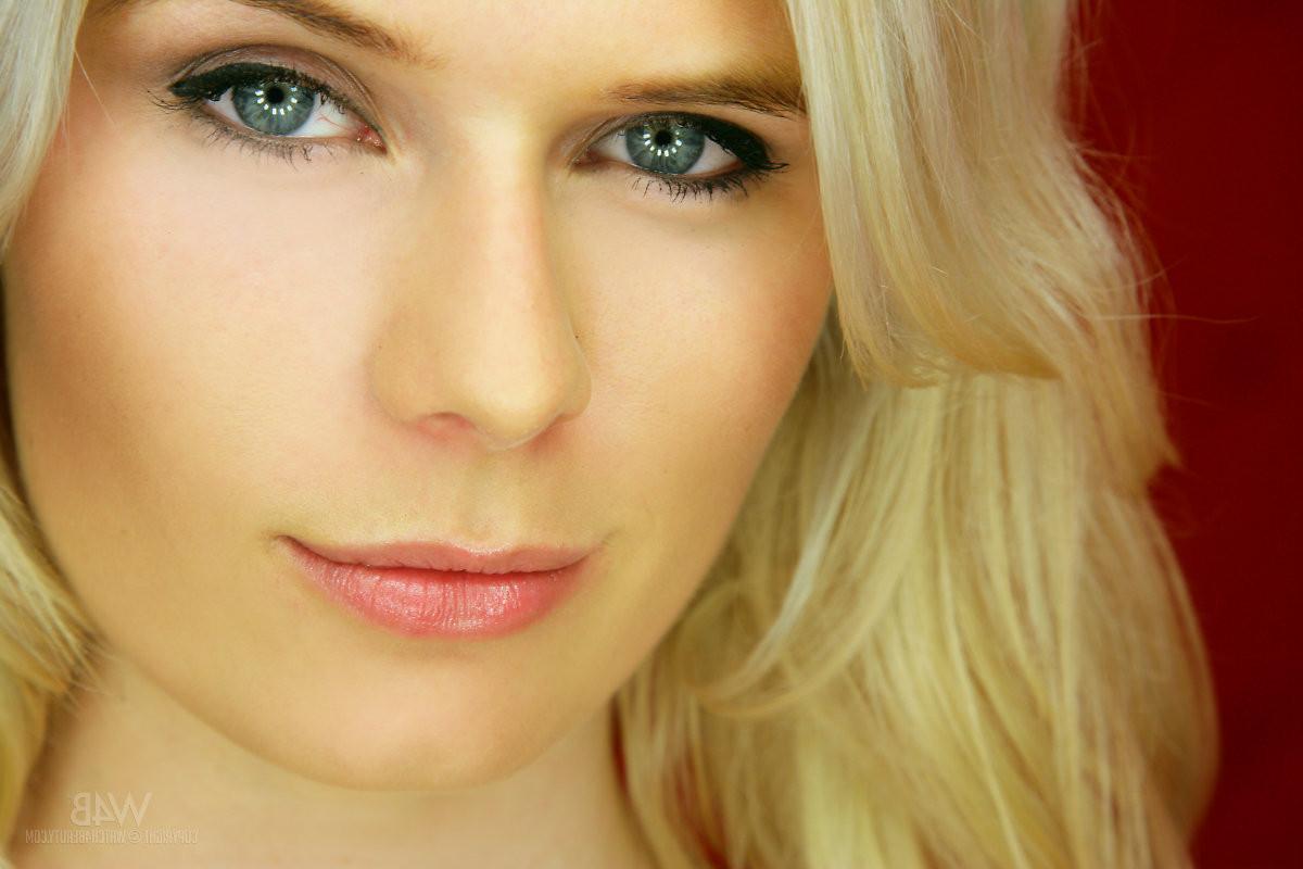 15P Lynn Kross IN CASTING