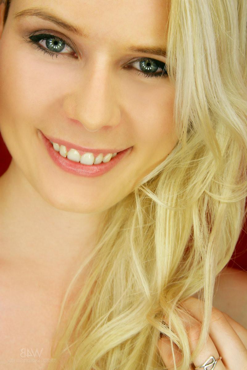 15P Lynn Kross IN CASTING