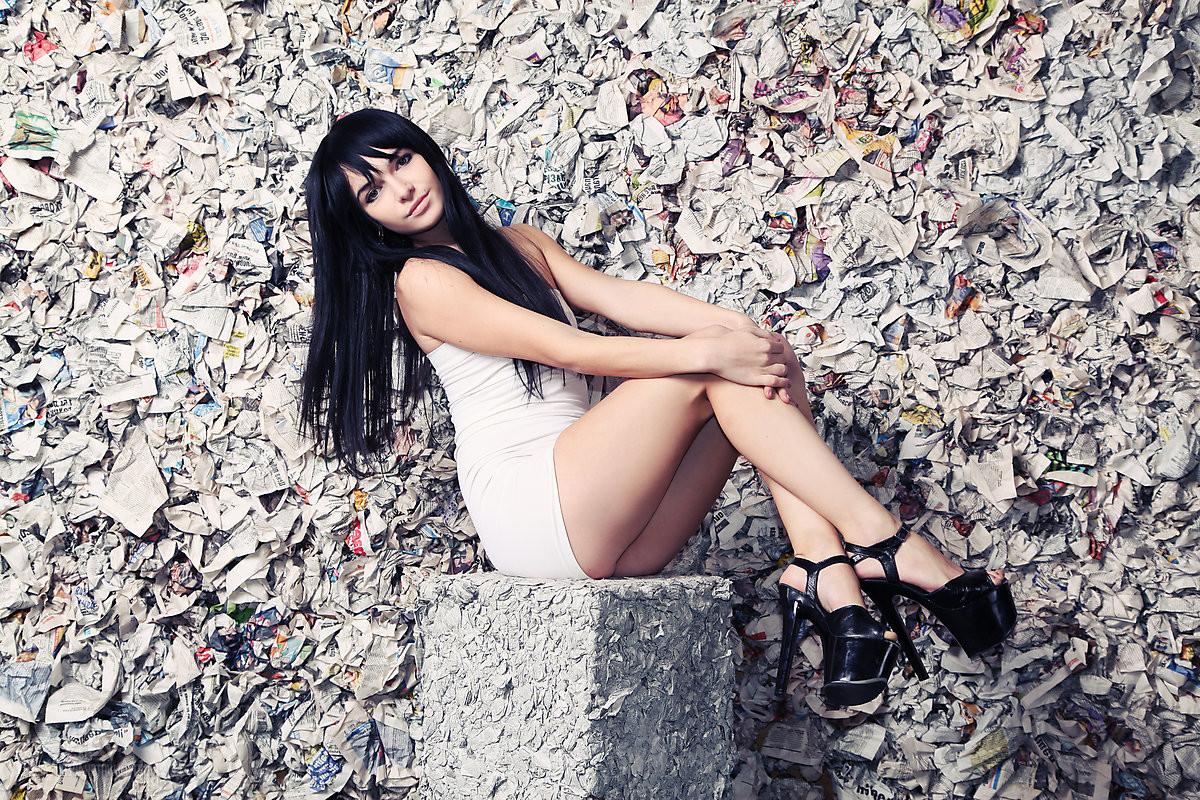 15P Beautiful Babe in CASTING