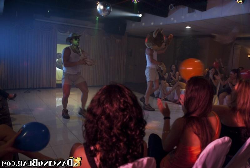 16P Crazy club babes getting penetrated by nasty dudes at party