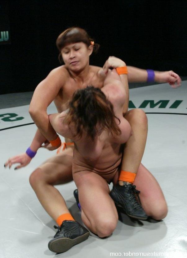 15P Toni Benz and DragonLily go at it.