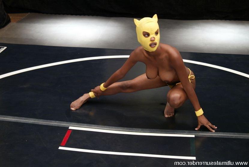 15P Janay aka Ice takes on Yellow Kitty