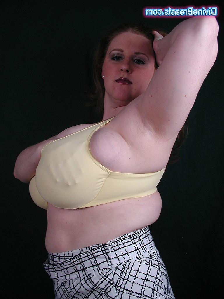 15P Sapphire Tiny Top Huge Tits