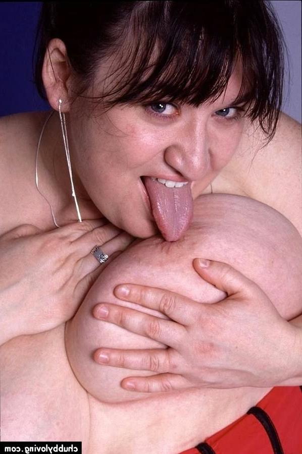 16P Big boobs fat mature brunette getting nasty and toying pussy