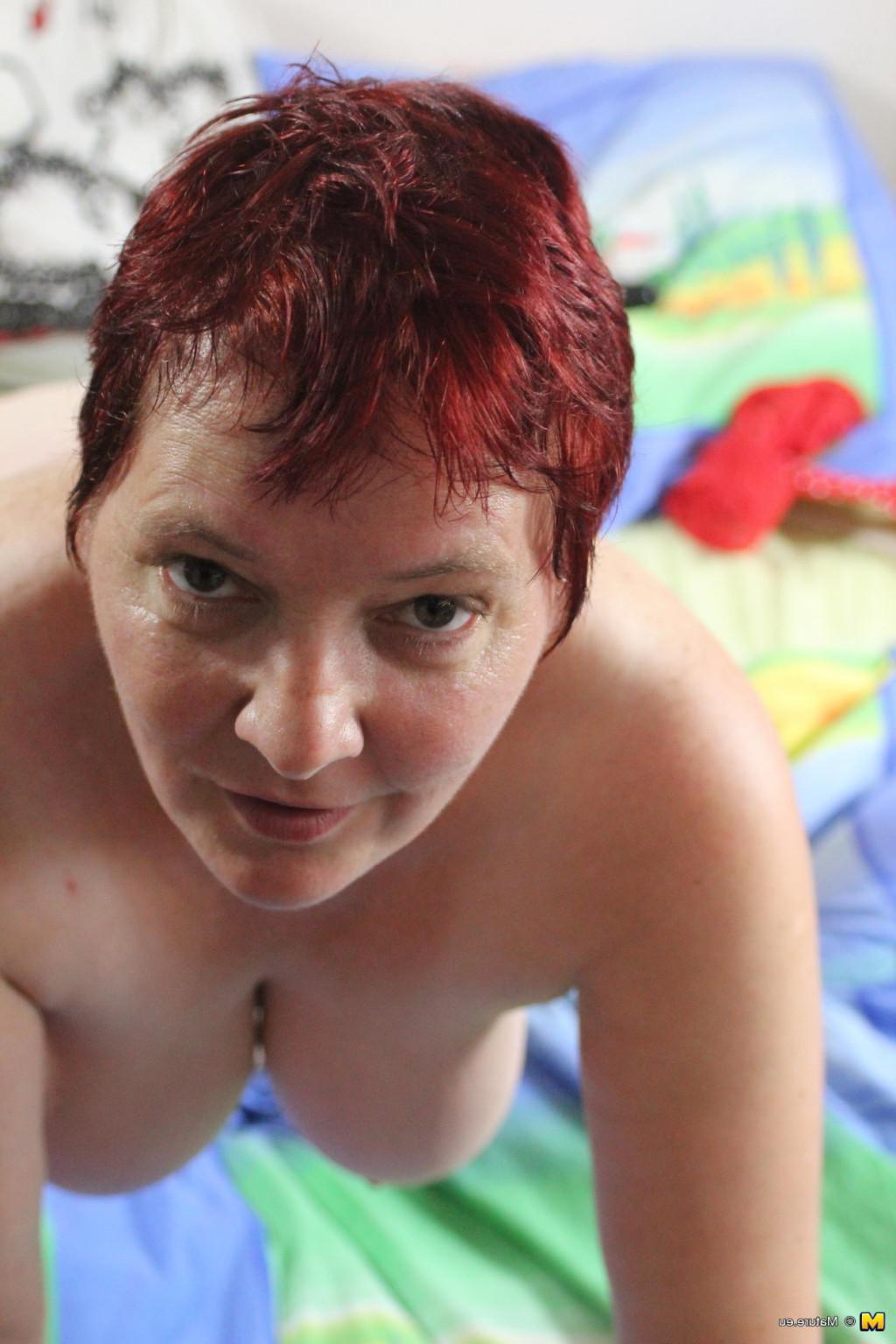 15P Shorthaired red mature masturbating in solo pictures