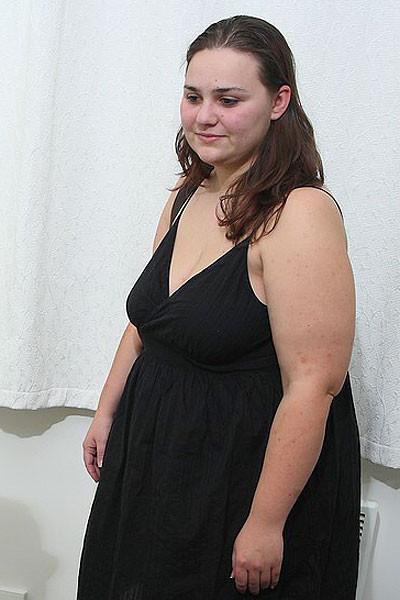 12P The hard cock of the young massage client gets to fuck the plumper masseuse he h