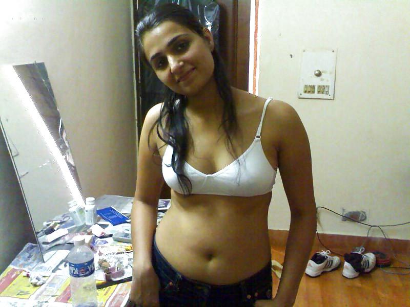 25P Sexy Indian chicks . 4 - coolbudy