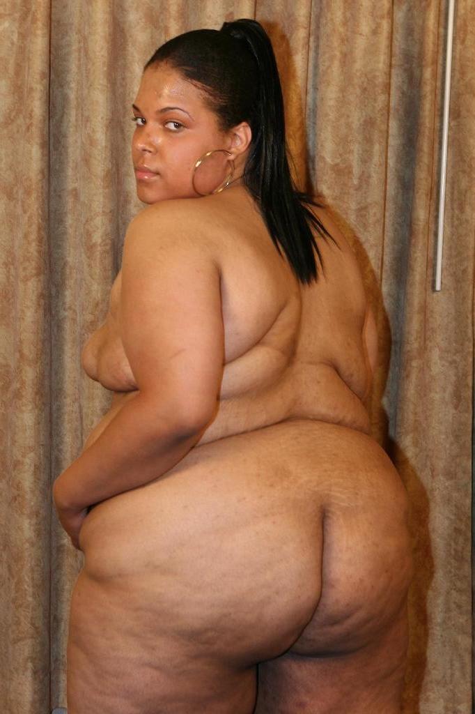 14P Teasing and posing horny black bbw enjoys humping a hard cock