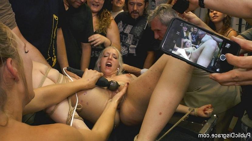 17P Liz Rainbow is public humiliated and dominated by Mona Wales an