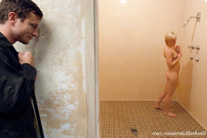 15P Ash Hollywood is a hot little thing who gets peeped on by Mr. Pete and then take