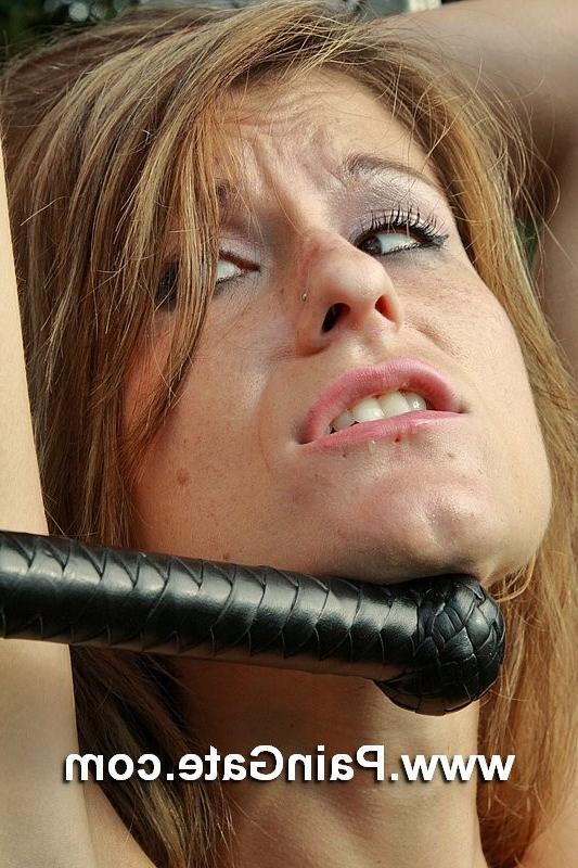 18P Crazy pussy and tit whipping