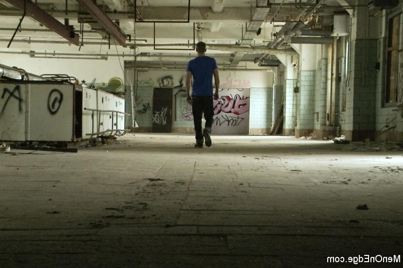 15P Marco has been called to an abandoned factory to meet someone!