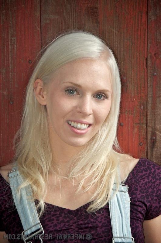 7P Sarah Jane Ceylon bound in a barn her naked body spanked