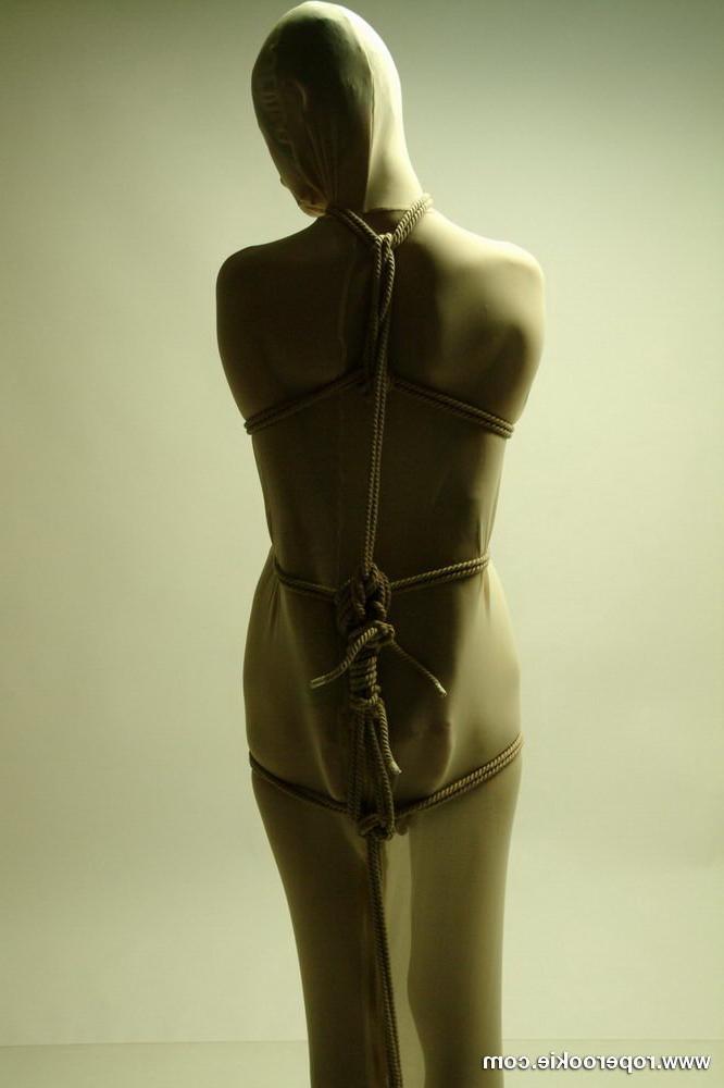 15P Full pantyhose suit and gaz mask bondage