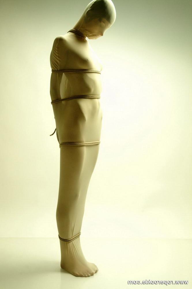 15P Full pantyhose suit and gaz mask bondage