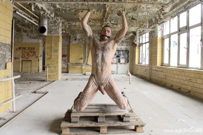 15P The world famous Logan McCree gets tied up, suspended, flogged and edged.