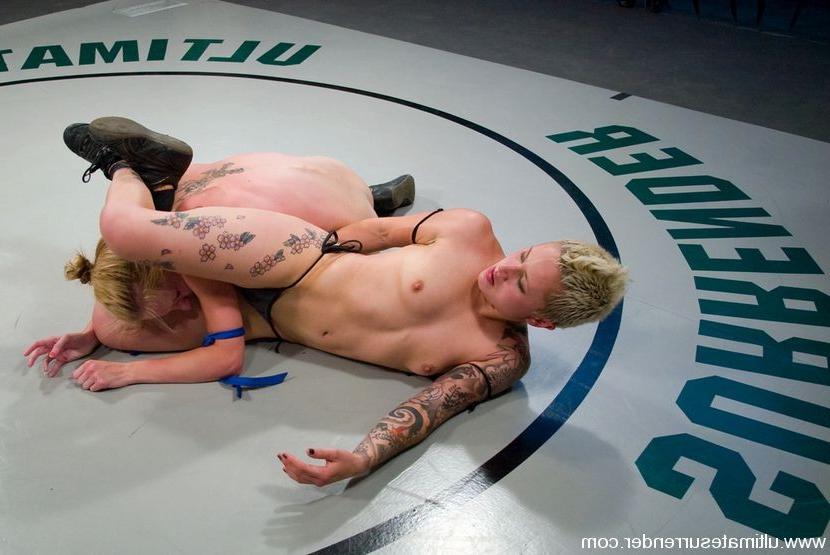 15P The Nightmare forces 18 year old to squirt during wrestling