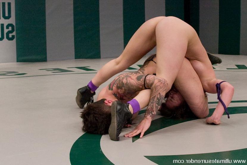 15P Female sexual wrestling